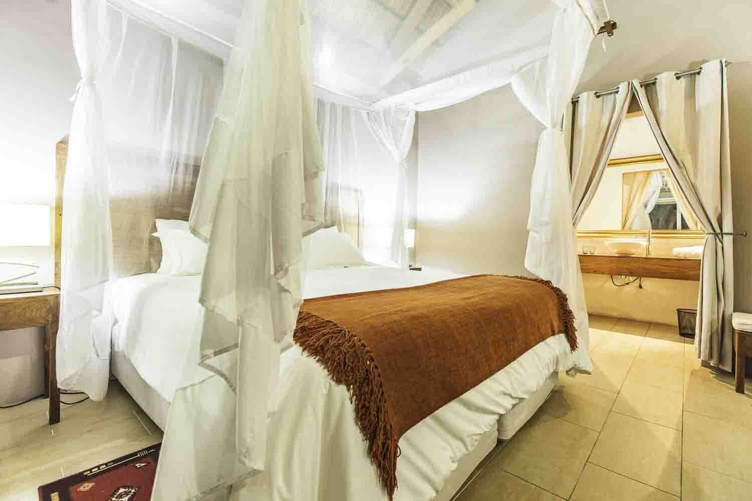 スタンダード ダブルまたはツインルーム | デスク、ベビーベッド (無料)、WiFi (無料)、ベッドシーツ