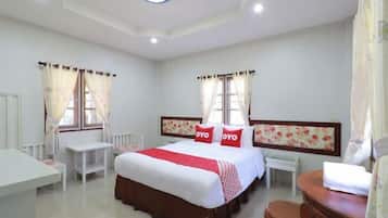 Desk, free WiFi, bed sheets