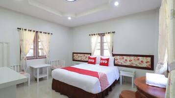 Desk, free WiFi, bed sheets