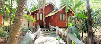 OYO 604 Ruen Mai Horm Resort