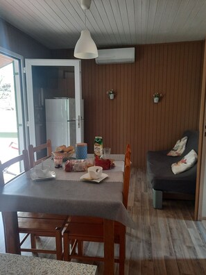 Chalet (4/6 Pers) | Oleskelualue | Taulutelevisio