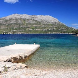 En la playa, arena blanca