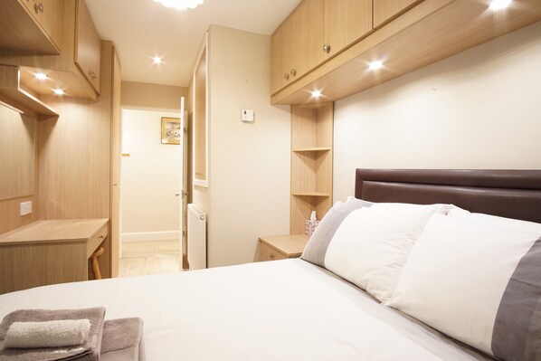 Familien-Ferienhaus | 2 Schlafzimmer, Schreibtisch, laptopgeeigneter Arbeitsplatz