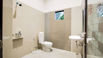 Standard Double Room | Bathroom | Shower