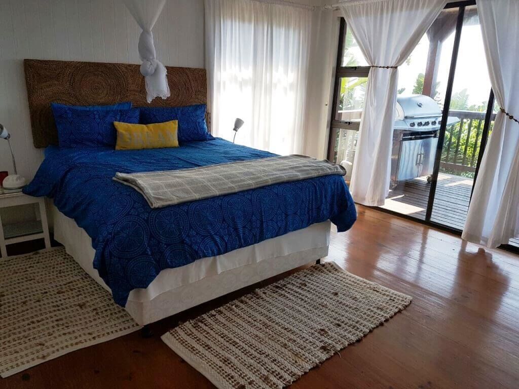 4 bedrooms, bed sheets