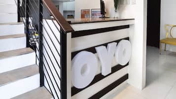 Quầy tiếp tân