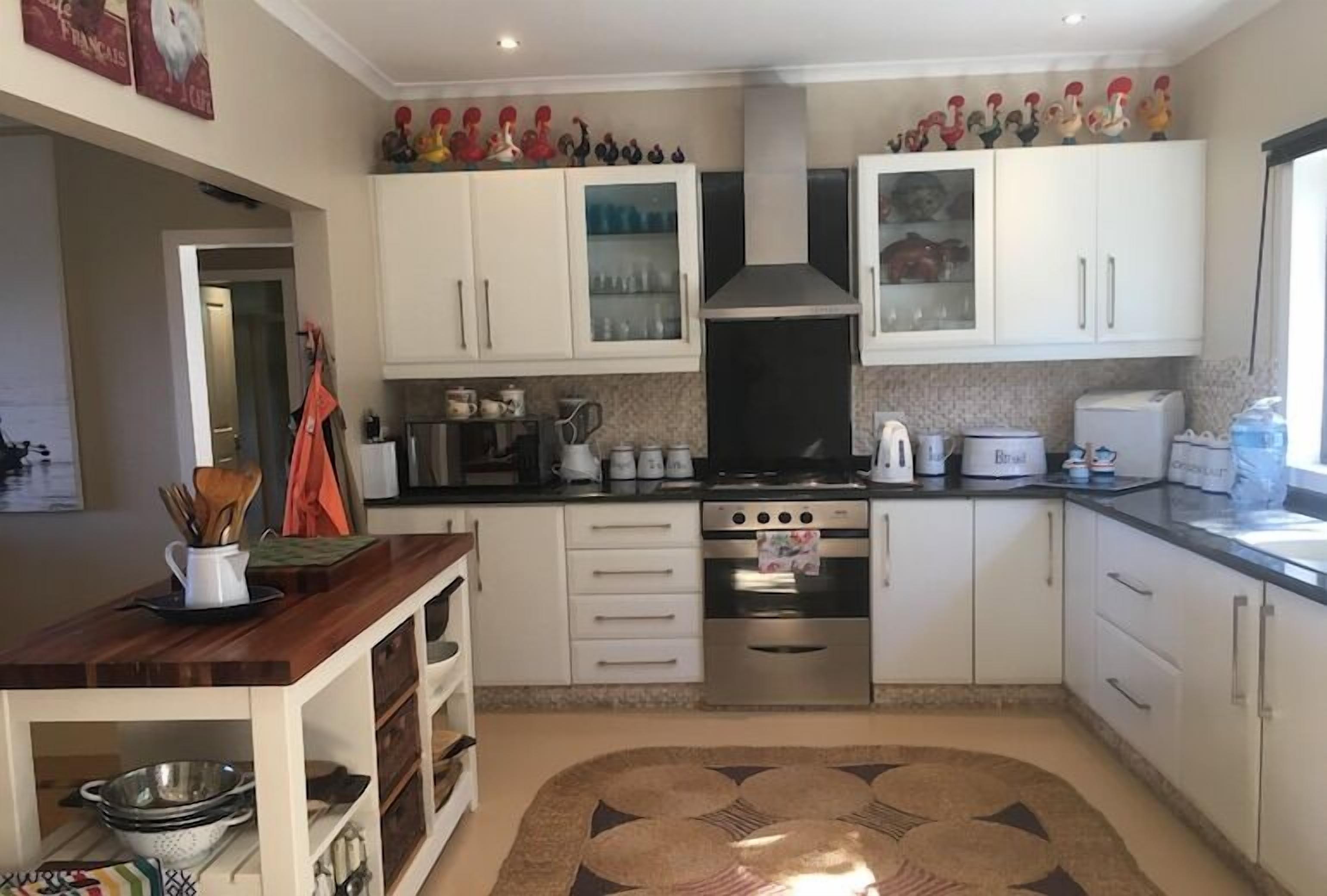 Rumah, 4 kamar tidur, pemandangan samudra | Dapur pribadi | Lemari es, microwave, oven, dan kompor