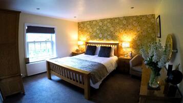 Superior King Room (Number 2) | Egyptian cotton sheets, premium bedding, pillow-top beds