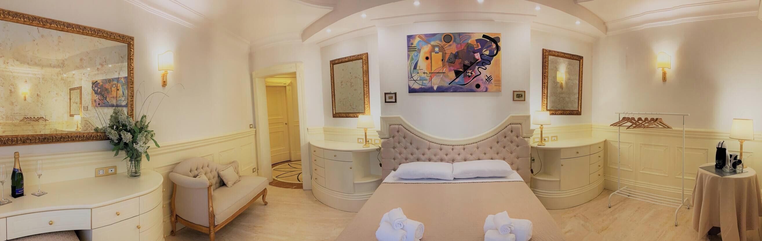 Deluxe Suite, Jetted Tub | In-room safe, individually decorated, individually furnished, desk