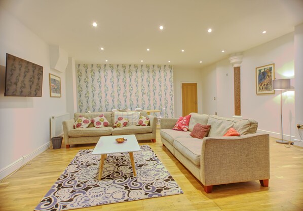 Apartment, 3 Bedrooms | Living area | Flat-screen TV - Victoria Heights (St Leonards-On-Sea)