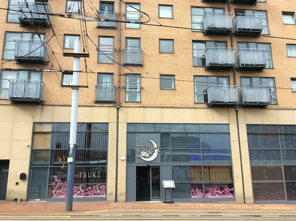 المنشأة من الخارج