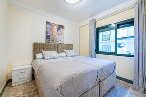 1 bedroom, in-room safe, desk, soundproofing - Hof van Holland Carihuela (Torremolinos)