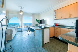 1 bedroom, in-room safe, desk, soundproofing - Hof van Holland Carihuela (Torremolinos)
