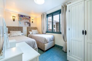 1 bedroom, in-room safe, desk, soundproofing - Hof van Holland Carihuela (Torremolinos)