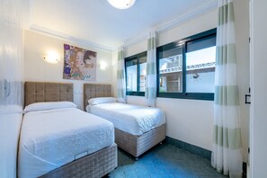 Lägenhet - 1 sovrum - havsutsikt (nº1) | 1 sovrum, värdeförvaringsskåp på rummet, skrivbord och ljudisolering