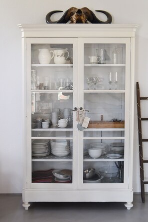 Suite | Shared kitchen facilities