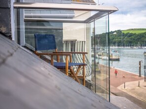Suite exclusiva, baño privado, vistas al puerto (Crows nest) | Vistas del balcón