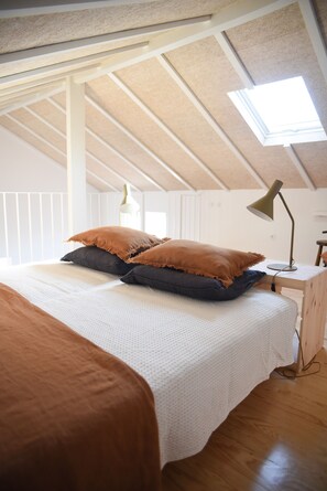Individually decorated, individually furnished, soundproofing, WiFi - Vumba - The Alembic (Arganil)