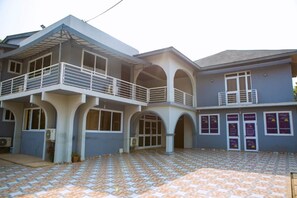 Exterior - Home From Home Ghana Guesthouse (Accra)