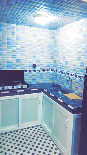 Apartment, 1 Bedroom | Private kitchen | Fridge, stovetop, cookware/dishes/utensils - Alfakhama (Dakhla)