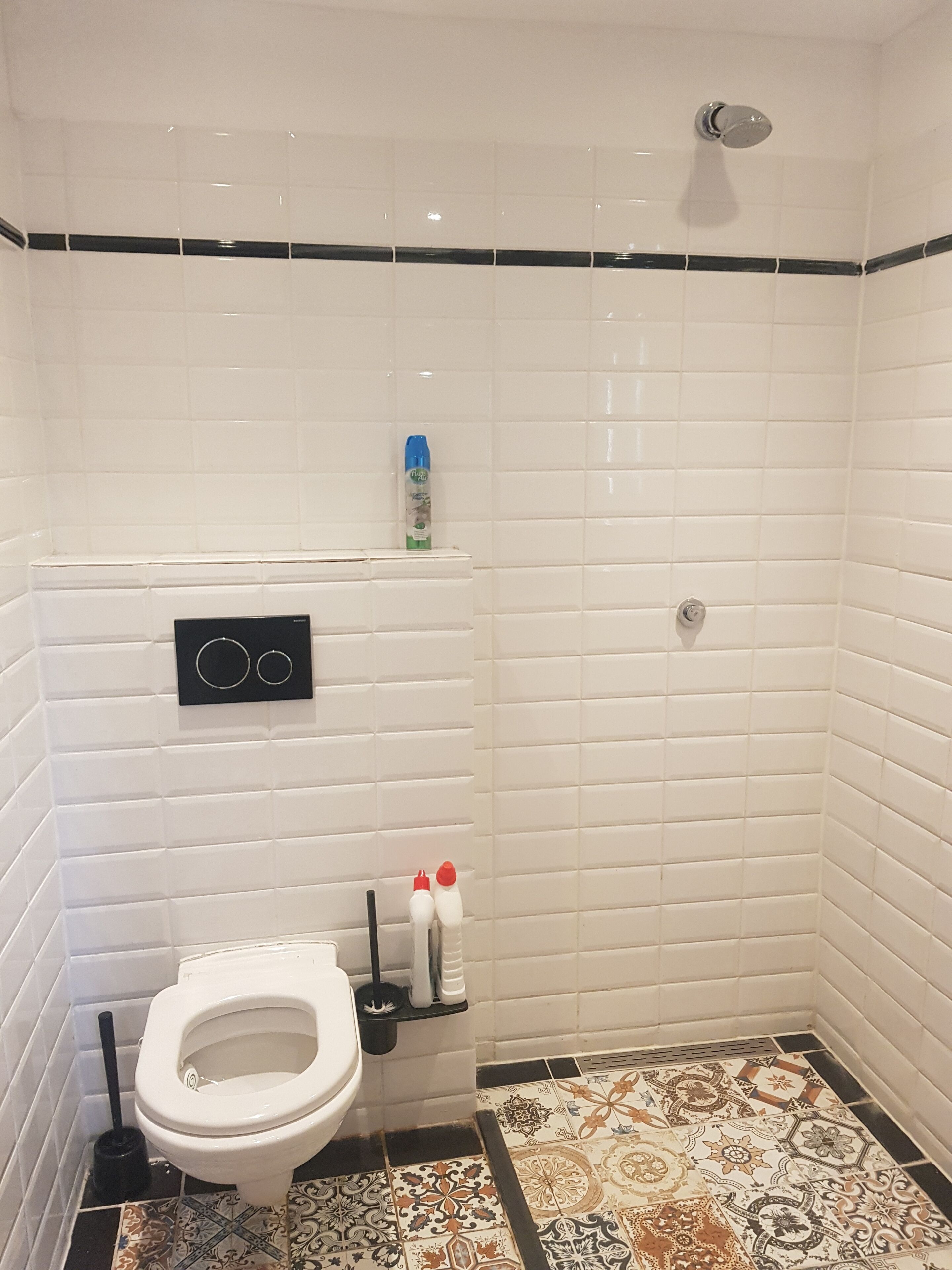 Salle de bain commune