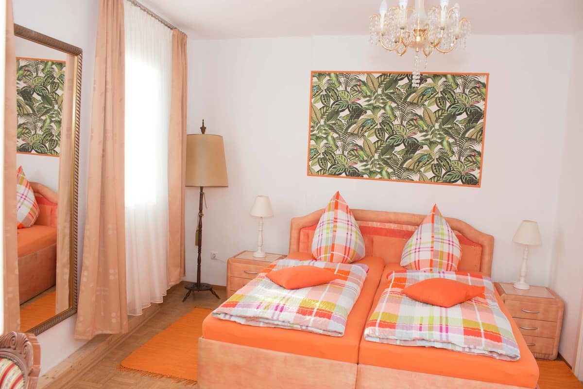 Habitación doble | 1 habitación, decoración personalizada y escritorio