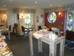 รวมอาหารเช้าแบบบุฟเฟ่ต์ ทุกวัน