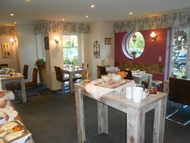 Desayuno buffet incluido todos los días 