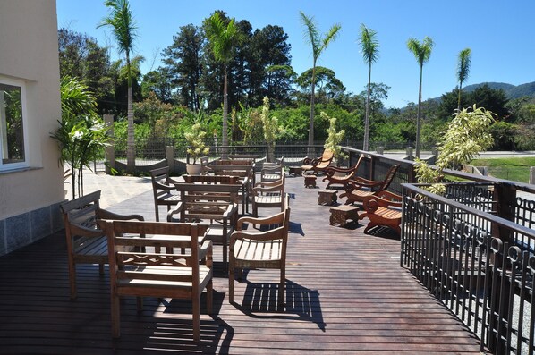 Sun deck - Hotel da Montanha (Miguel Pereira)