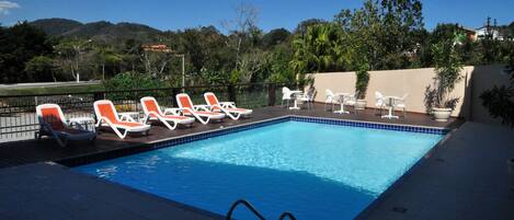 Udendørs pool, liggestole