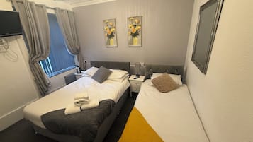 Triple Room | Premium bedding, individually decorated, individually furnished