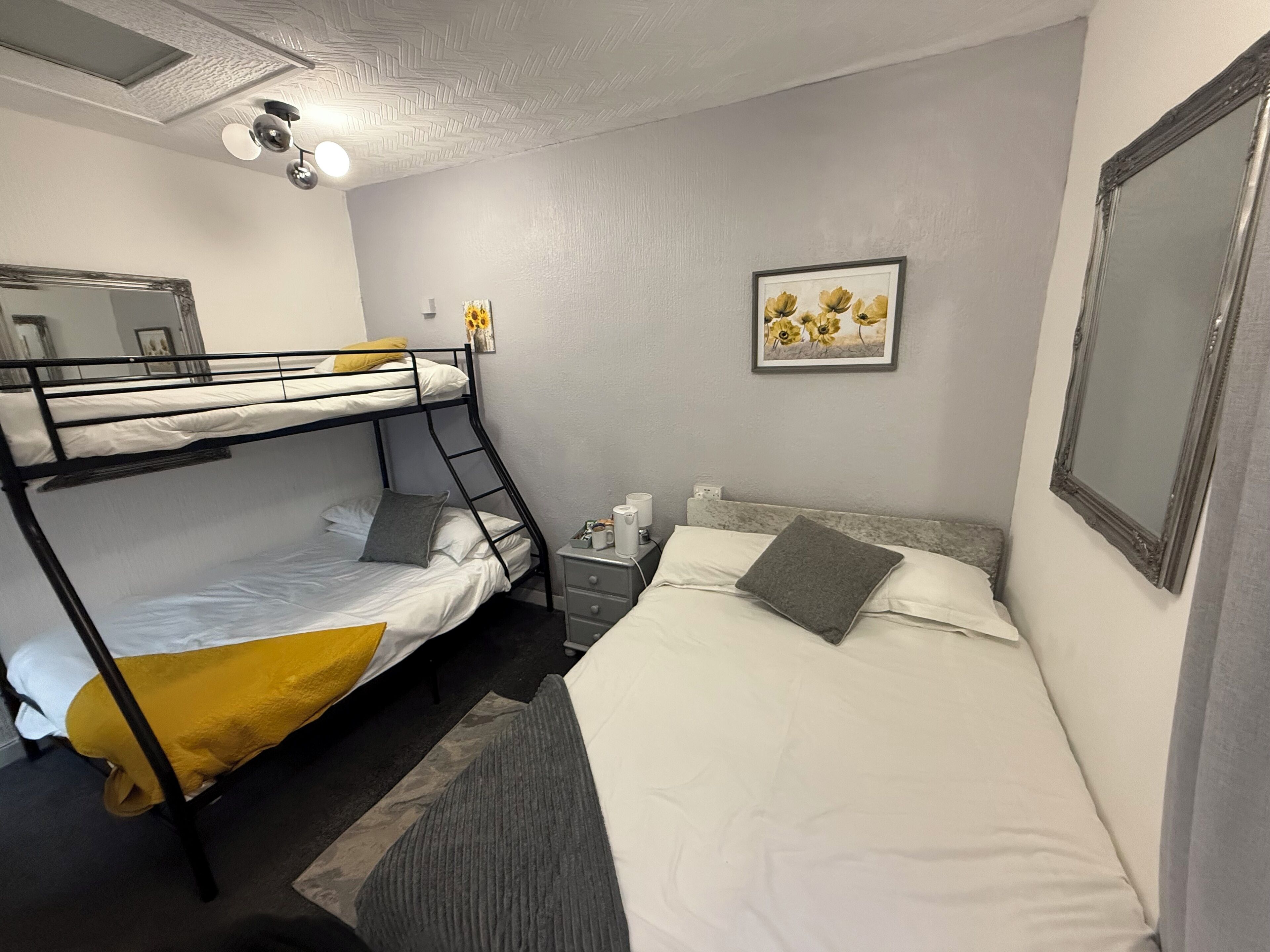 Quarto família (Large) | Roupas de cama premium, individualmente decorados