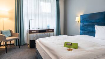 Allergikerbettwaren, Zimmersafe, Schreibtisch