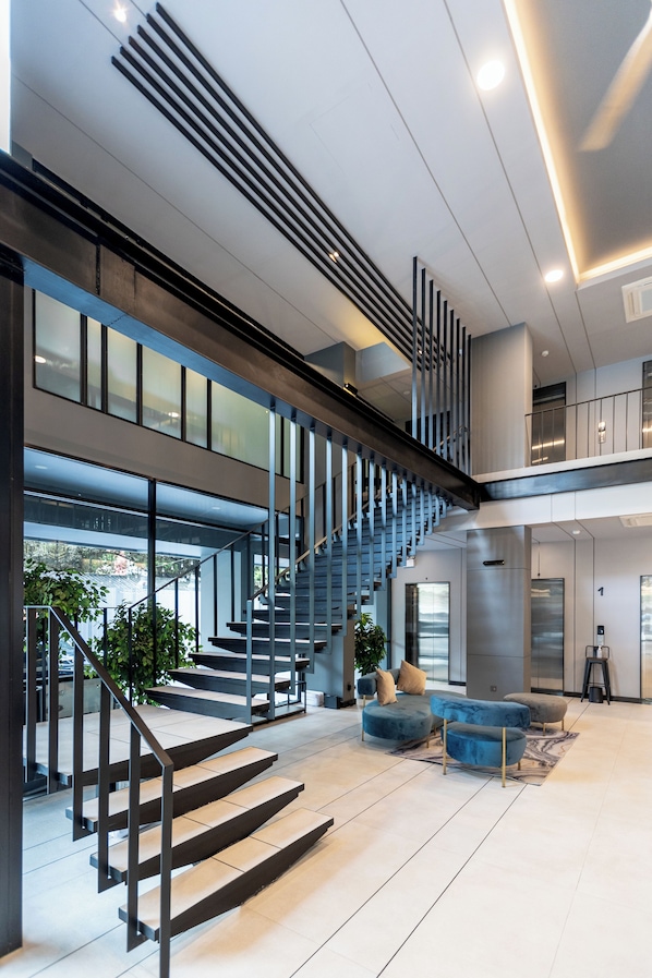 Lobby sitting area - 56 Hotel Sukhumvit (Bangkok)