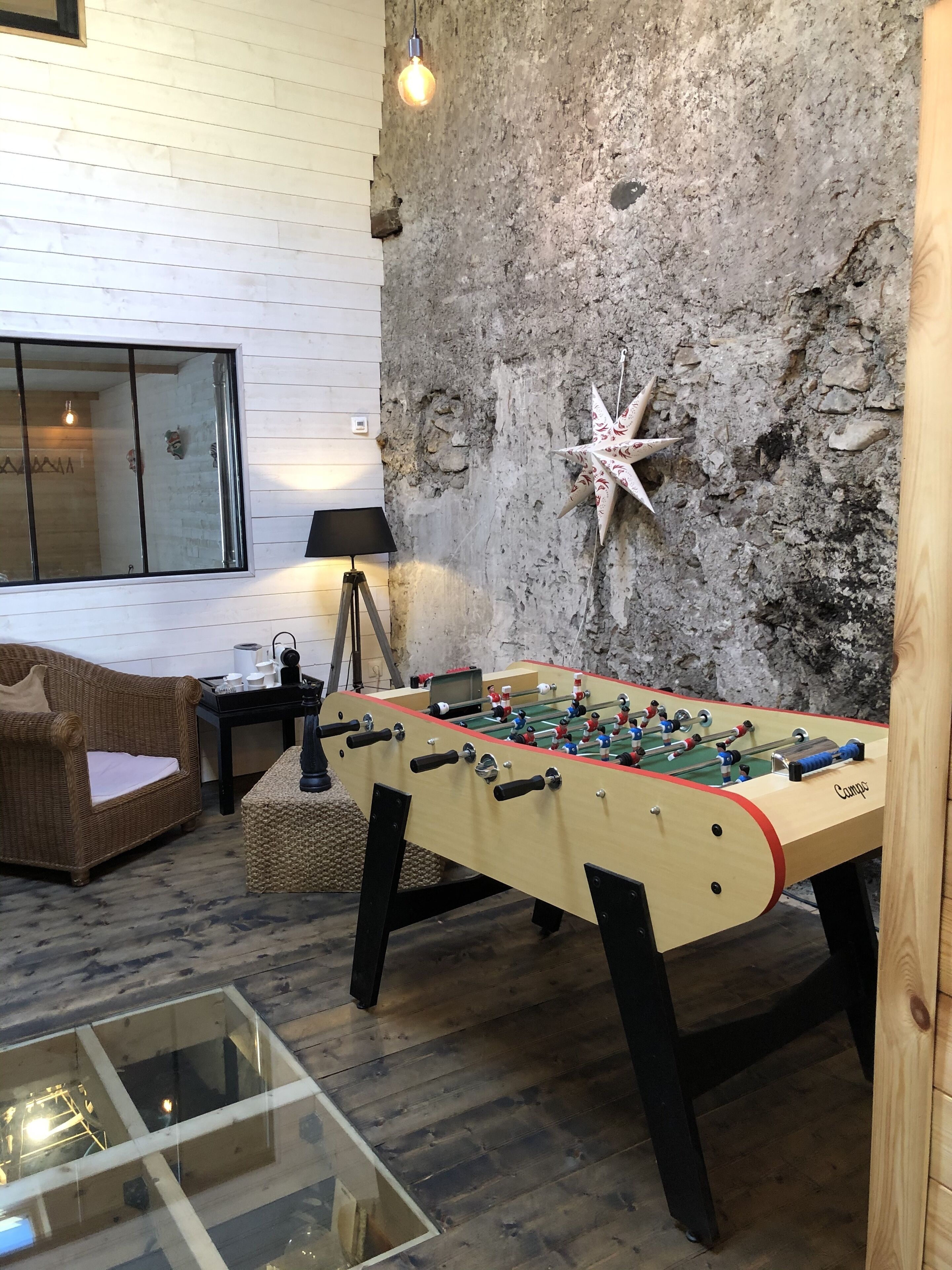 Télévision à écran plat