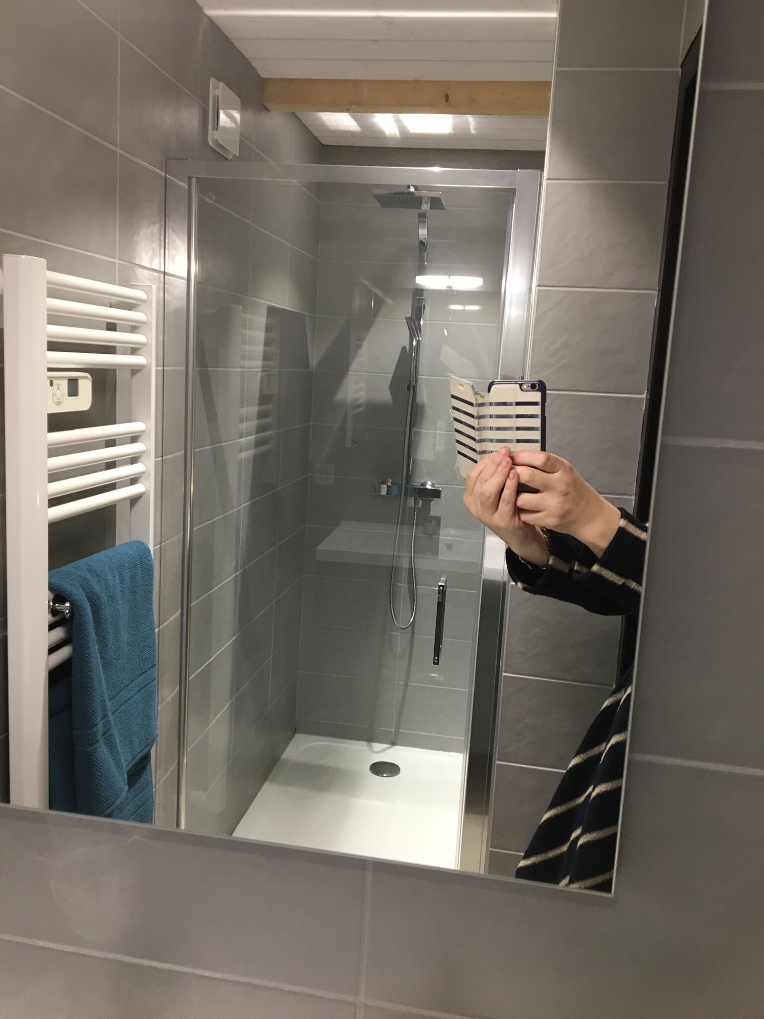 Room (Black Japan) | Bathroom shower