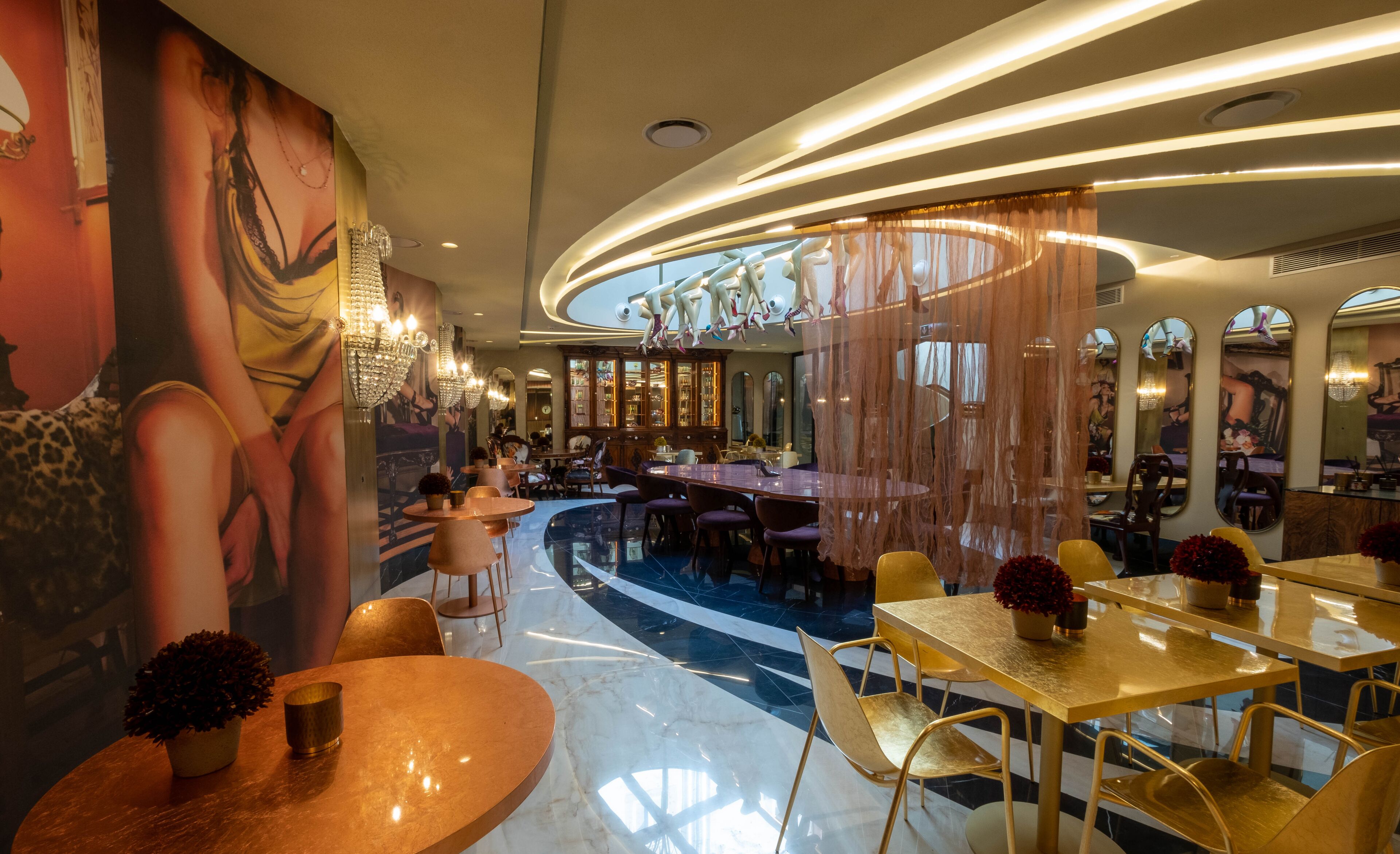 breakfast, lunch and dinner served