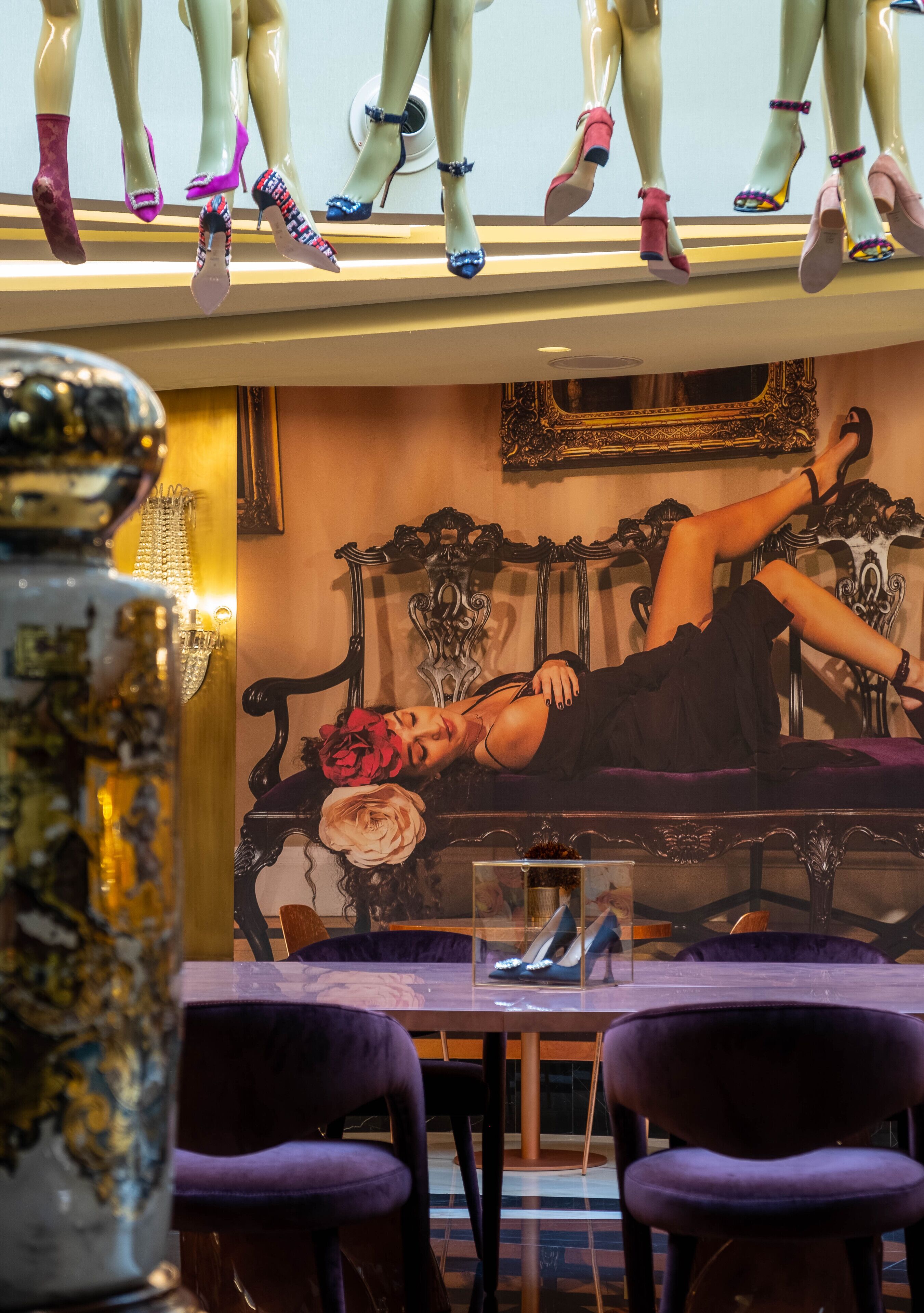 breakfast, lunch and dinner served