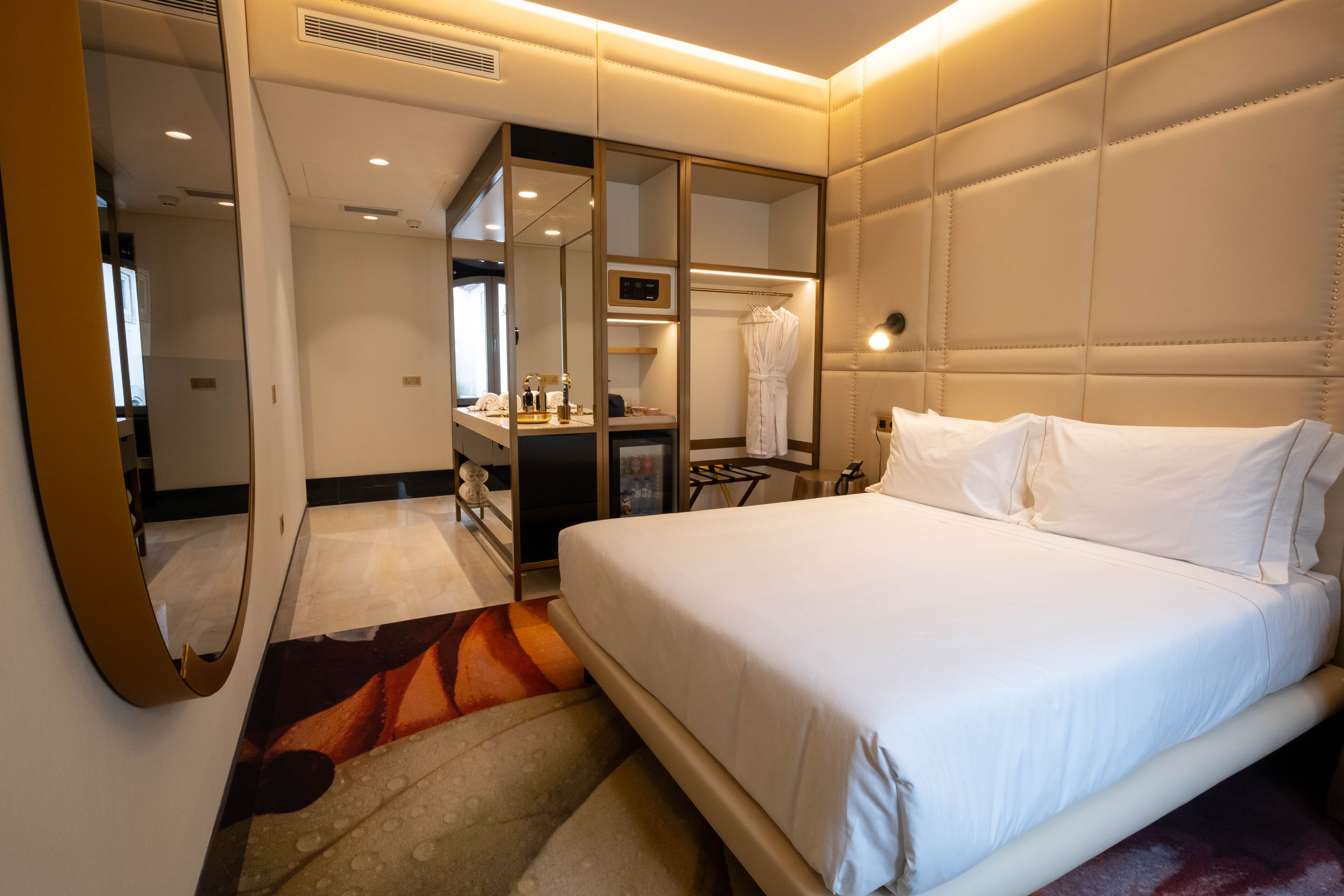 minibar, in-room safe, blackout curtains, soundproofing