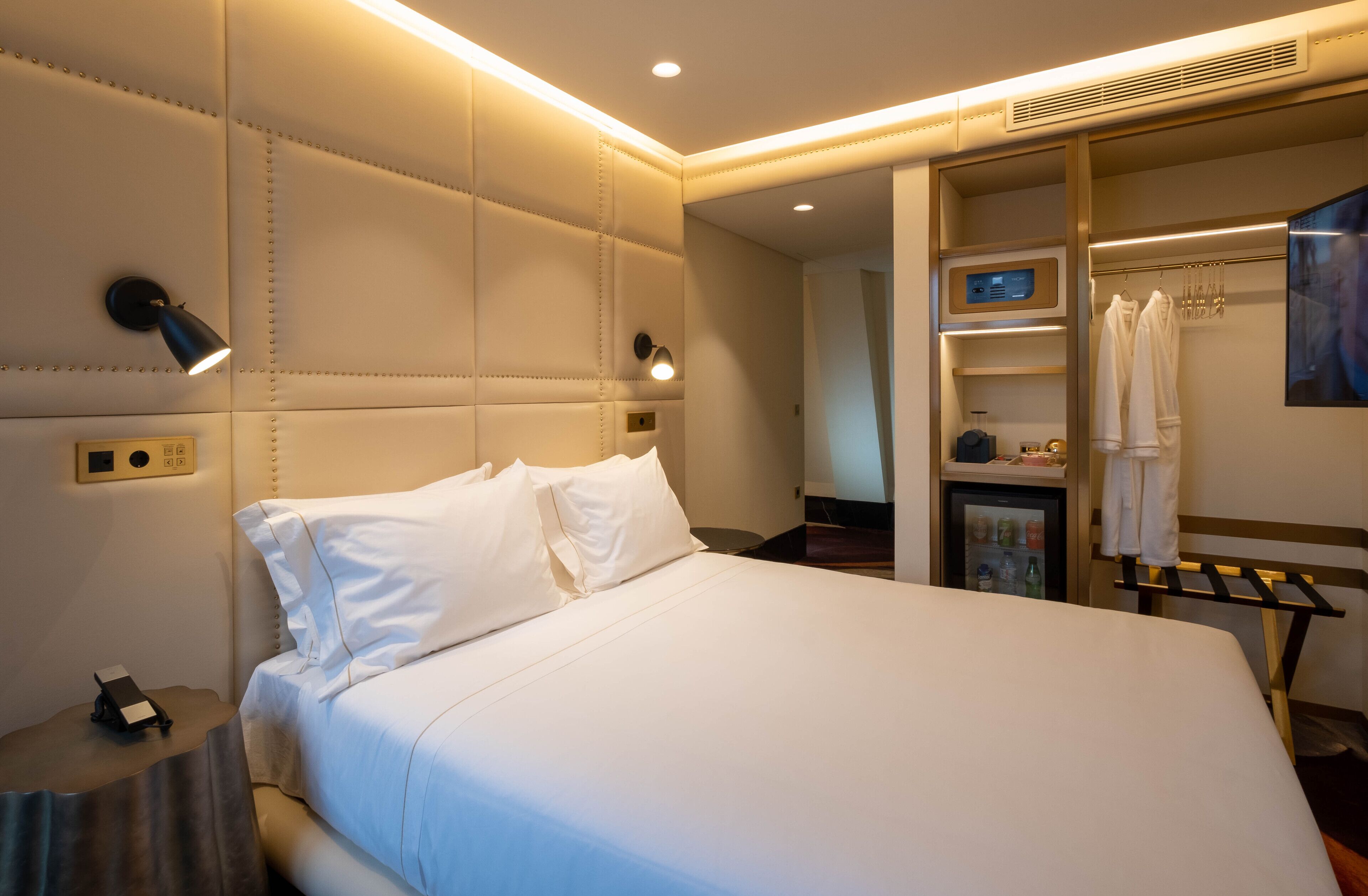 minibar, in-room safe, blackout curtains, soundproofing