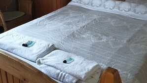 Double Room, Private Bathroom | Room amenity - Innis Inn Guest House (St Austell)