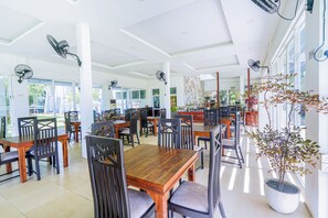 Nhà hàng