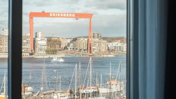 Superior Room, 1 King Bed with Sofa bed, Non Smoking (Bridge View) | View from room