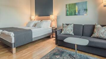 VÀrdeförvaringsskÄp pÄ rummet, mörklÀggningsgardiner och ljudisolering