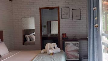 Essential | 1 habitación, minibar y ropa de cama