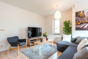 Family Apartment | Living area | Flat-screen TV - Jette Duplex Expo (Brussels)