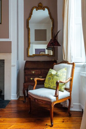 City resortwoning, 5 slaapkamers, niet-roken, uitzicht op stad | 5 slaapkamers, luxe beddengoed, individueel gedecoreerd