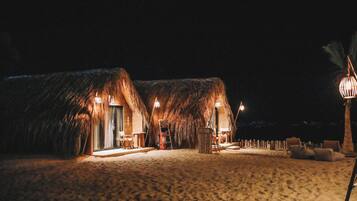 Tipi Suite | Blackout drapes, free WiFi, bed sheets