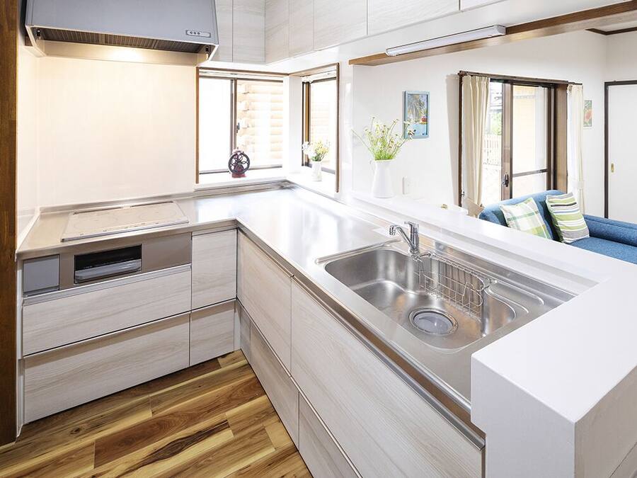 Home | Private kitchen | Fridge, microwave, stovetop, electric kettle