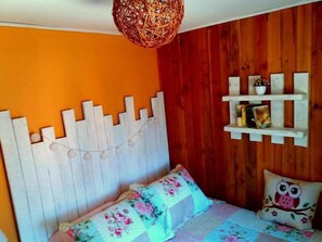 Family Cabin (4 Guests)